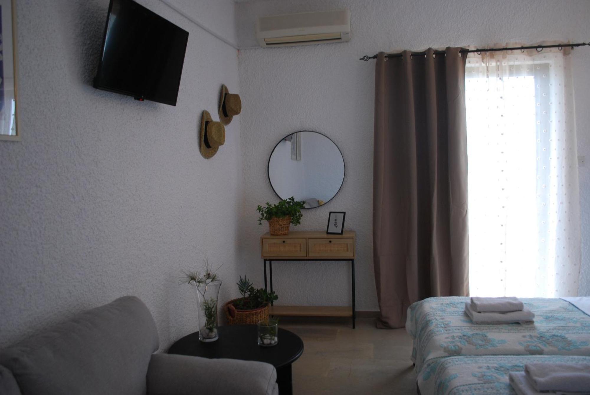 Sunset Rooms Agia Marina  Eksteriør bilde