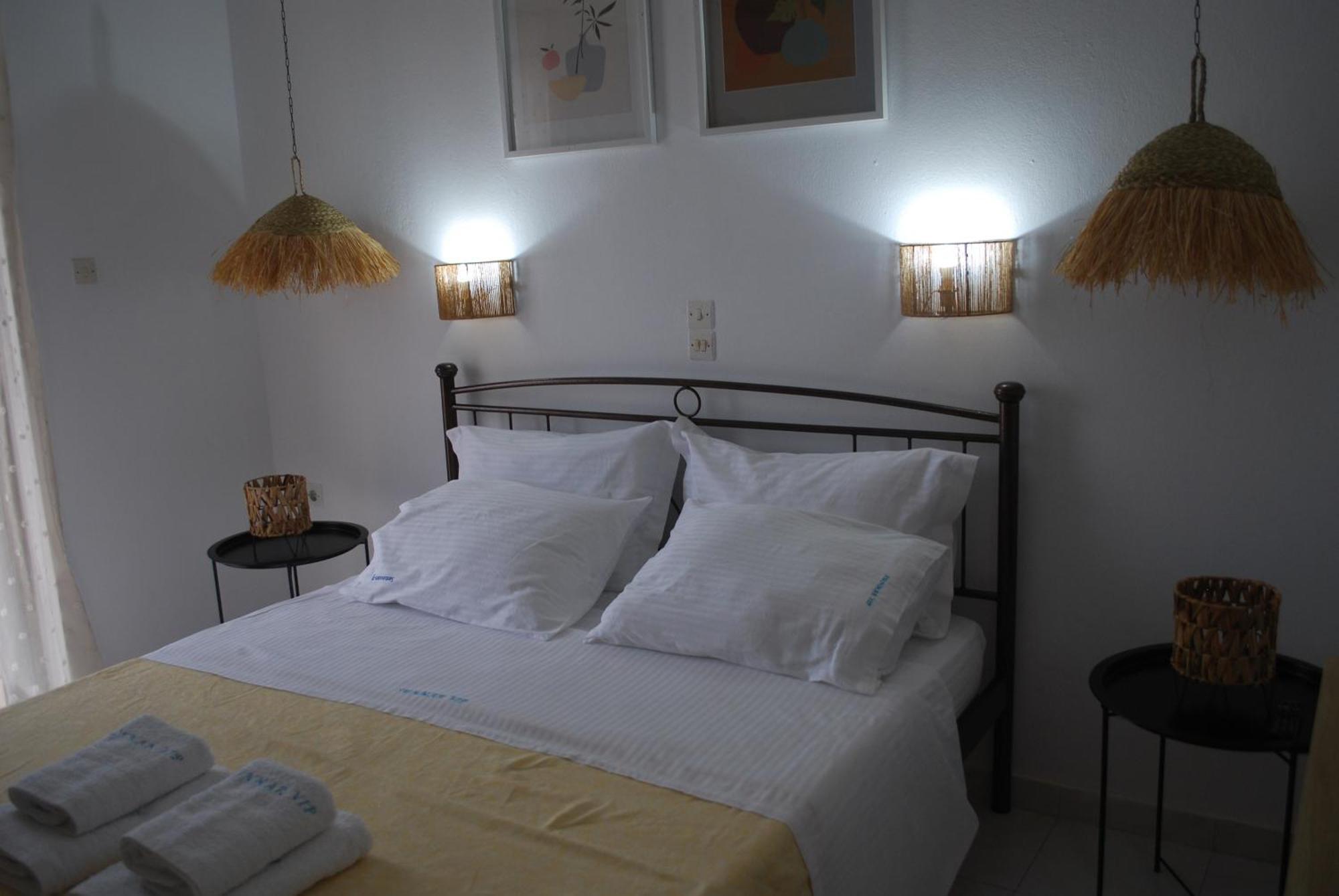 Sunset Rooms Agia Marina  Eksteriør bilde