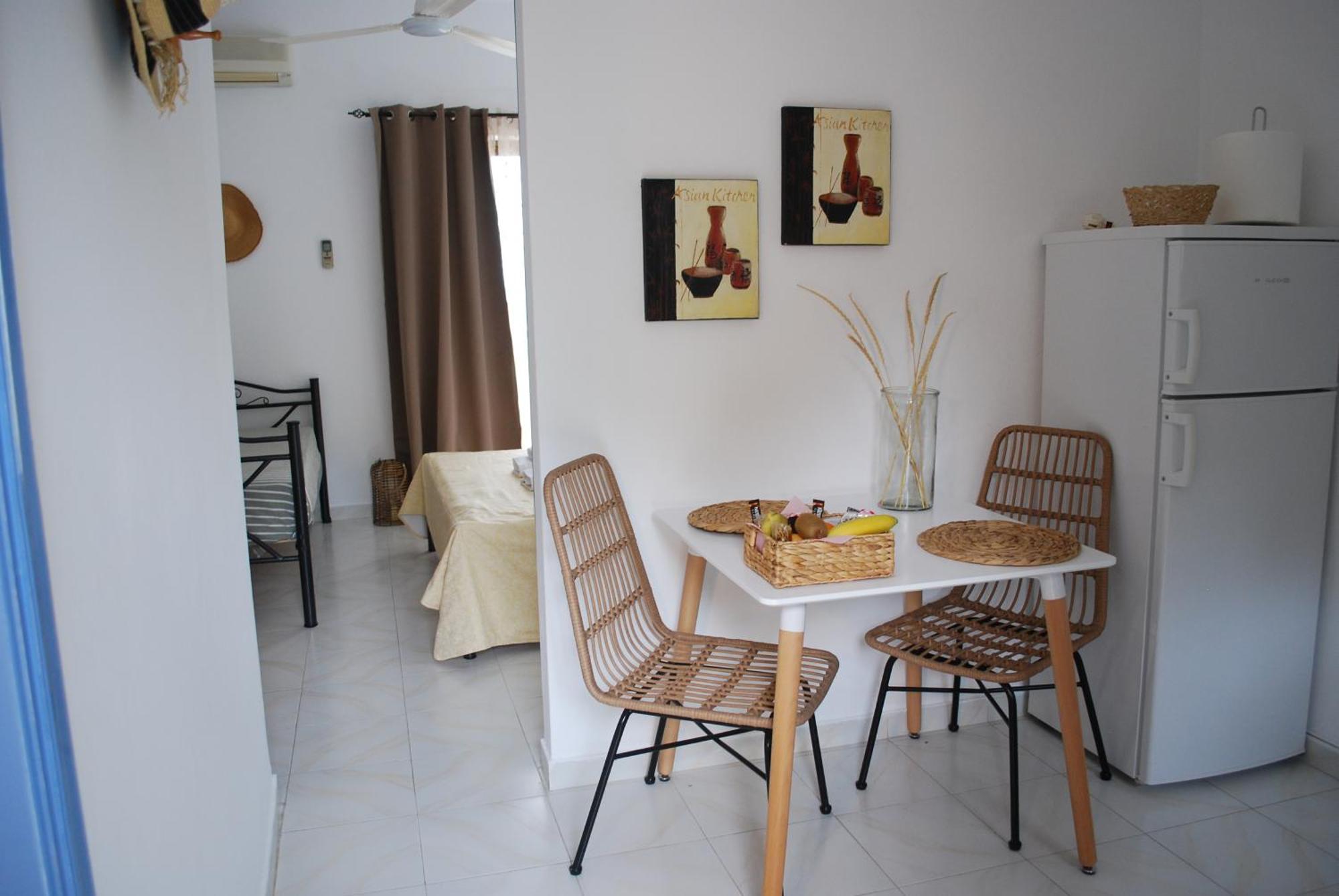 Sunset Rooms Agia Marina  Eksteriør bilde