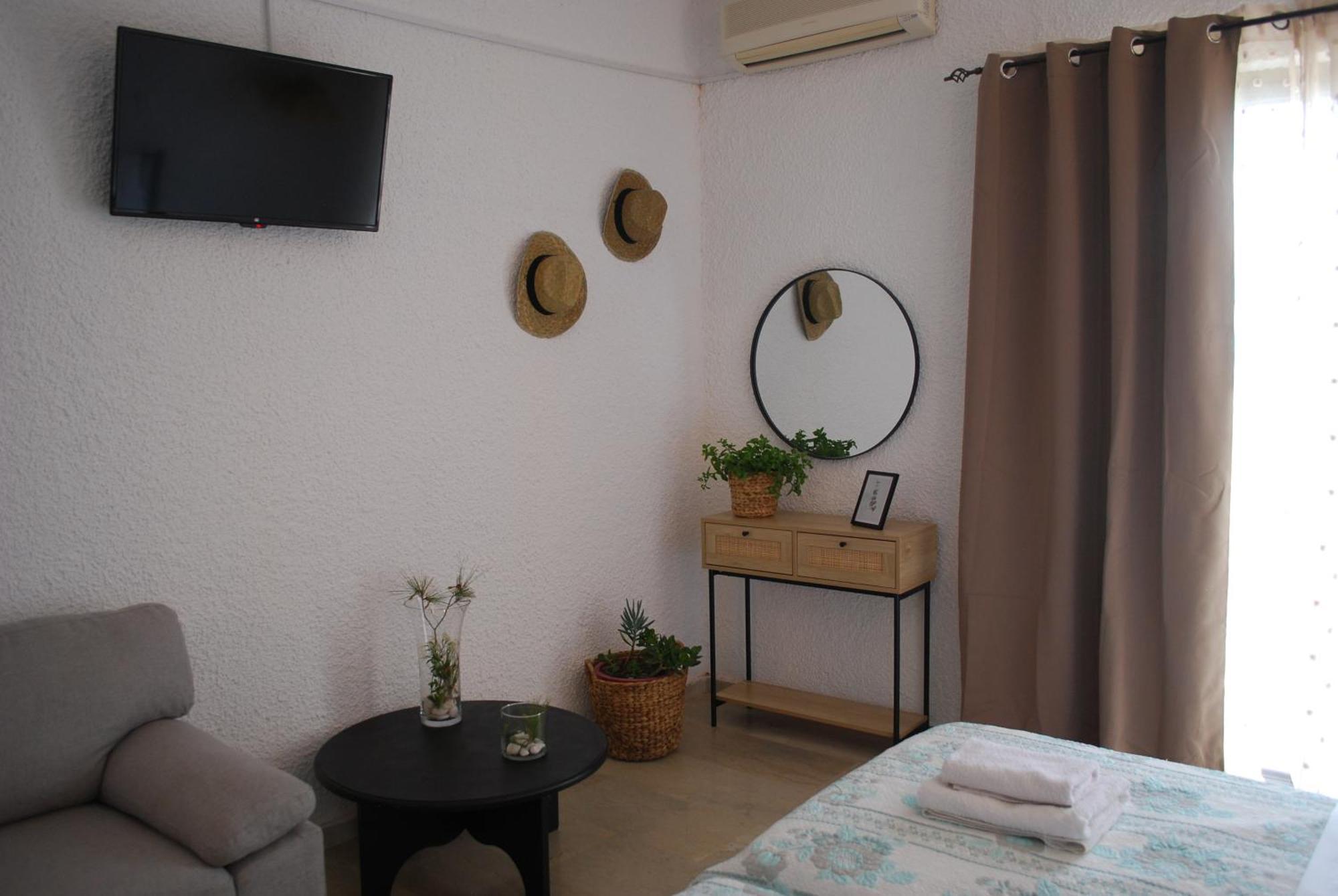 Sunset Rooms Agia Marina  Eksteriør bilde